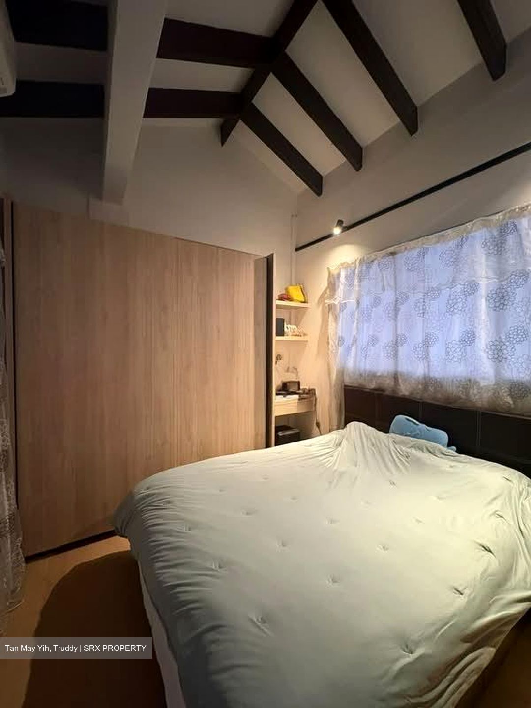 Joo Chiat Road (D15), Shop House #586614431